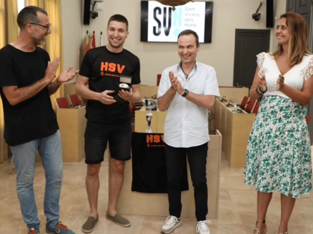 Ascenso a 1ª Estatal Masculino en Handbol Sant Vicenç